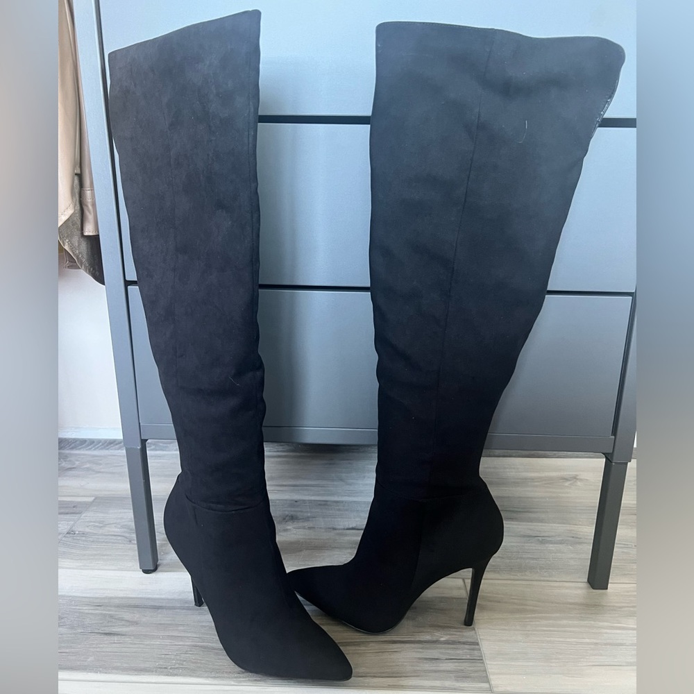 BRAND NEW Penny Loves Kenny Thigh High Boots